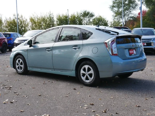 Used 2012 Pearl Toyota Three image 4