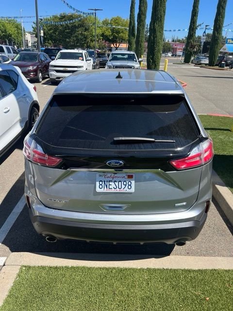 Used 2020 Silver Ford SE image 11