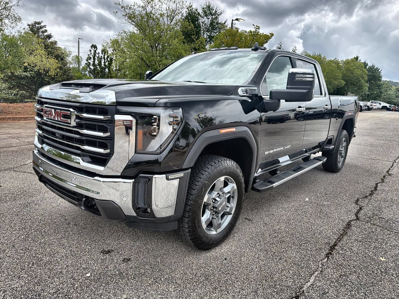 New 2026 Onyx Black GMC SLT image 4