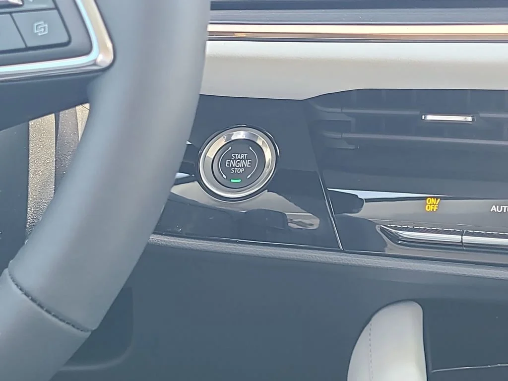 New 2026 Iridescent White Tricoat Buick Avenir image 25