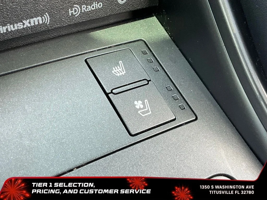 Used 2023 White Lexus 300 image 25