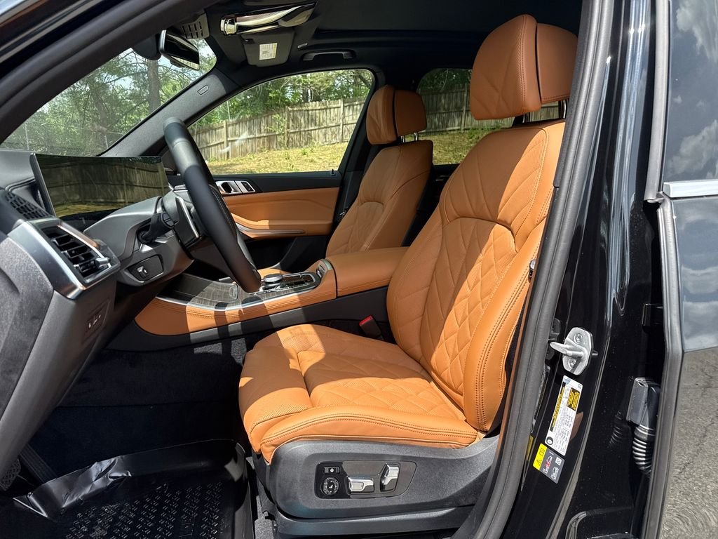New 2026 Black BMW xDrive50e image 10