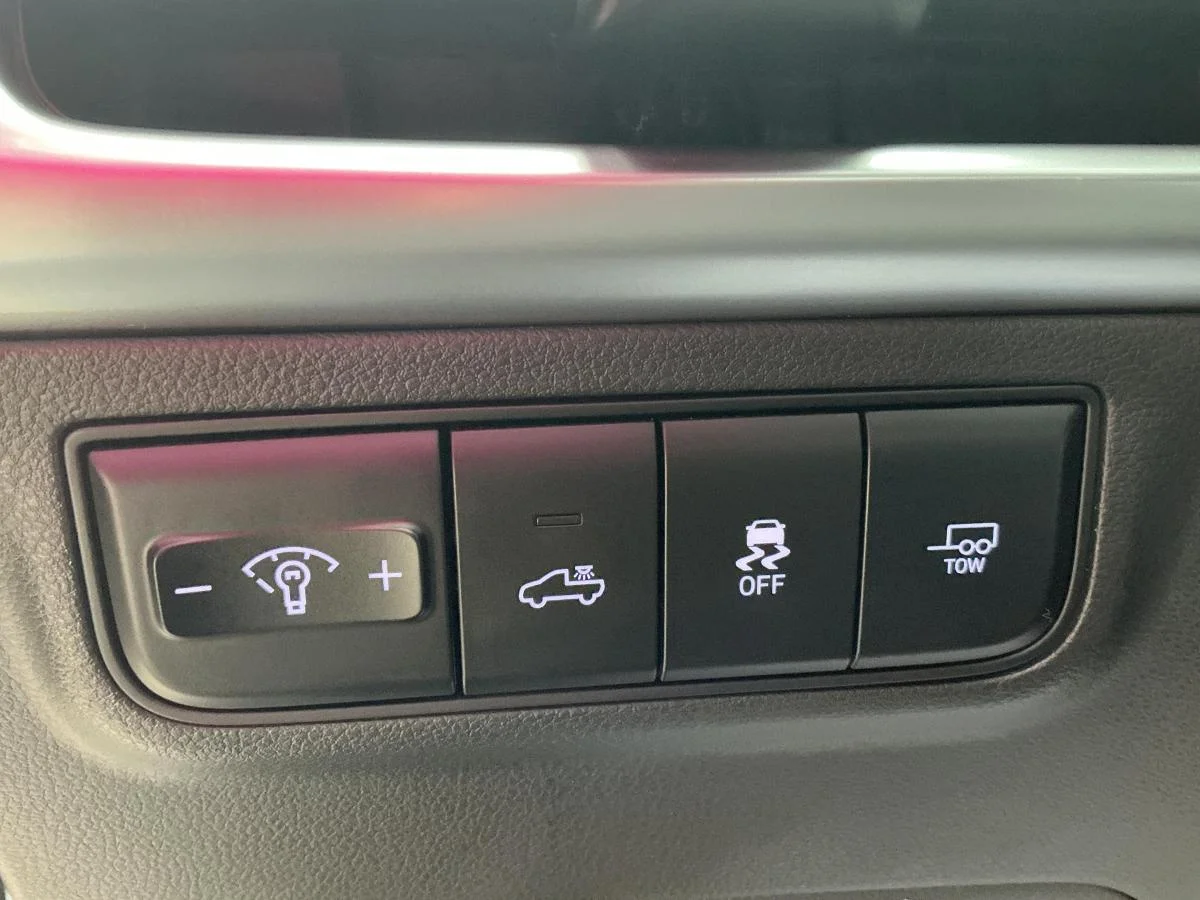 Used 2025 Blue Hyundai Preferred image 19