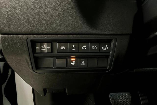 Certified Used 2026 WIND CHILL PEARL Toyota  image 32