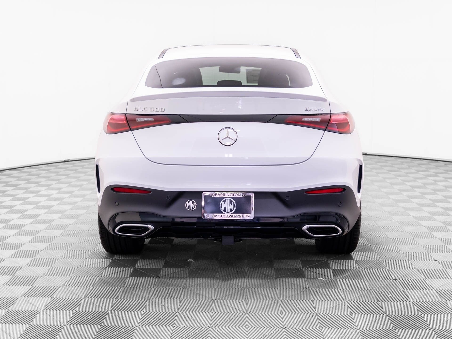 New 2027 MANUFAKTUR Moonlight White Metallic Mercedes-Benz GLC 300 Coupe image 4
