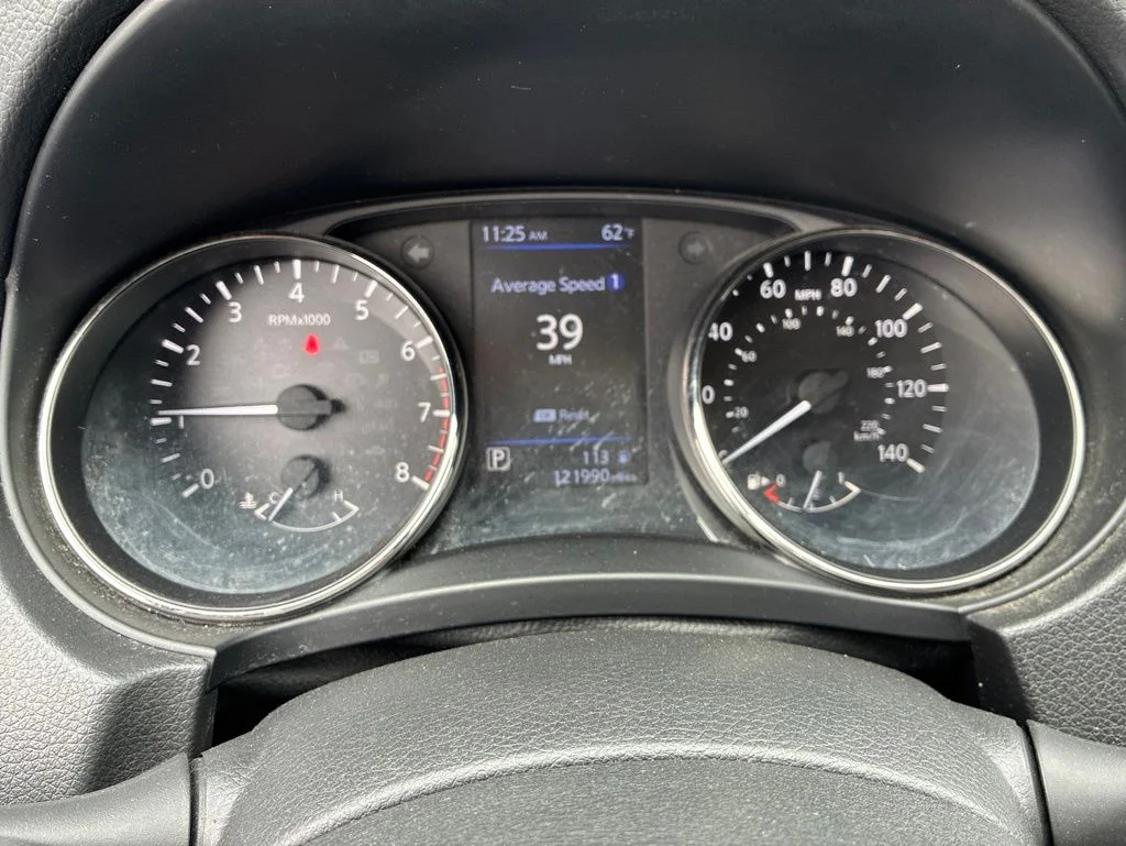 Used 2020 Gray Nissan S image 18