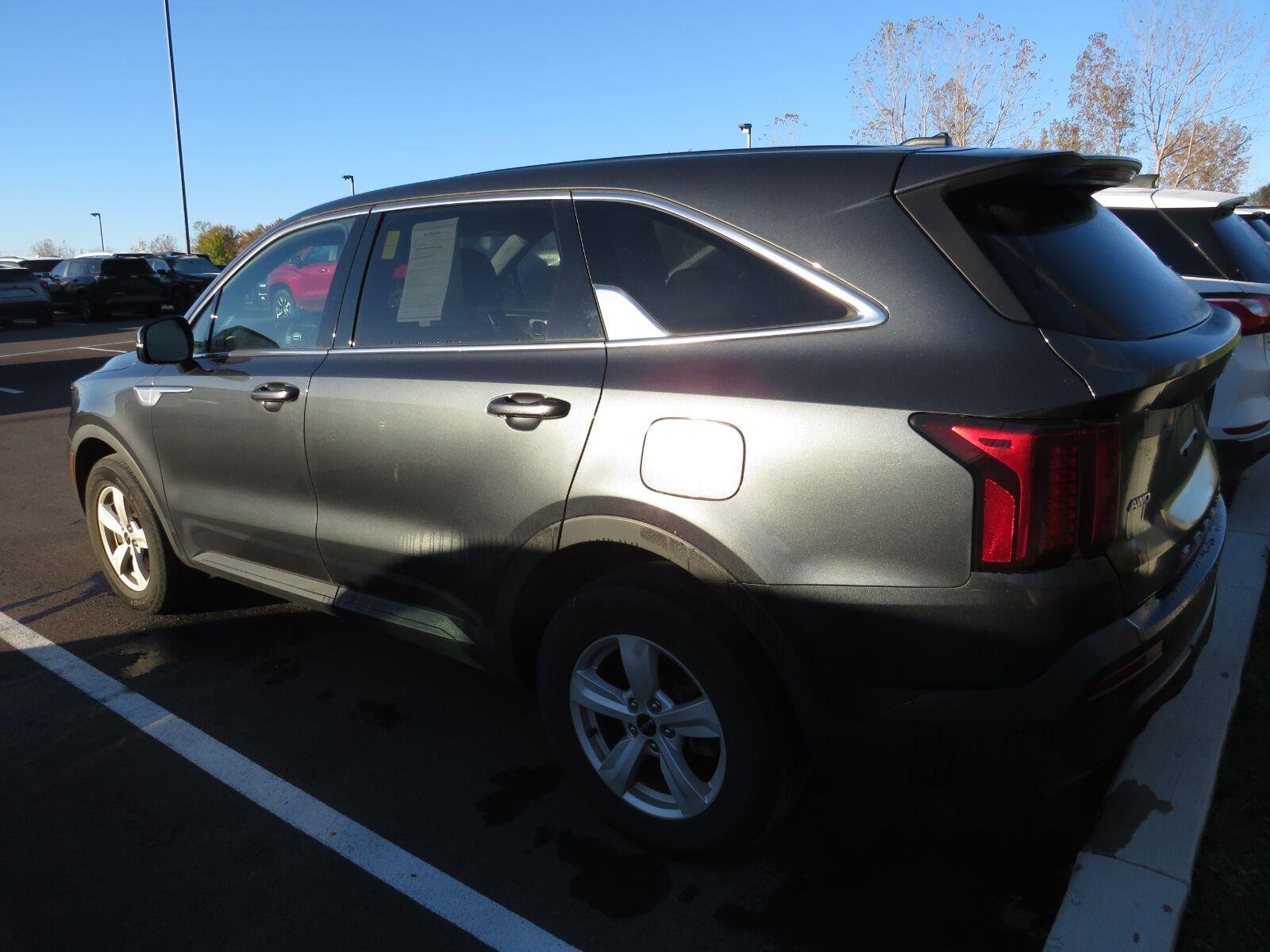 Used 2022 Gravity Gray Kia LX image 12