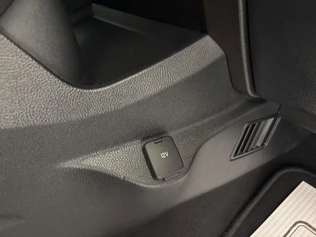 Used 2022  Ford Titanium image 27
