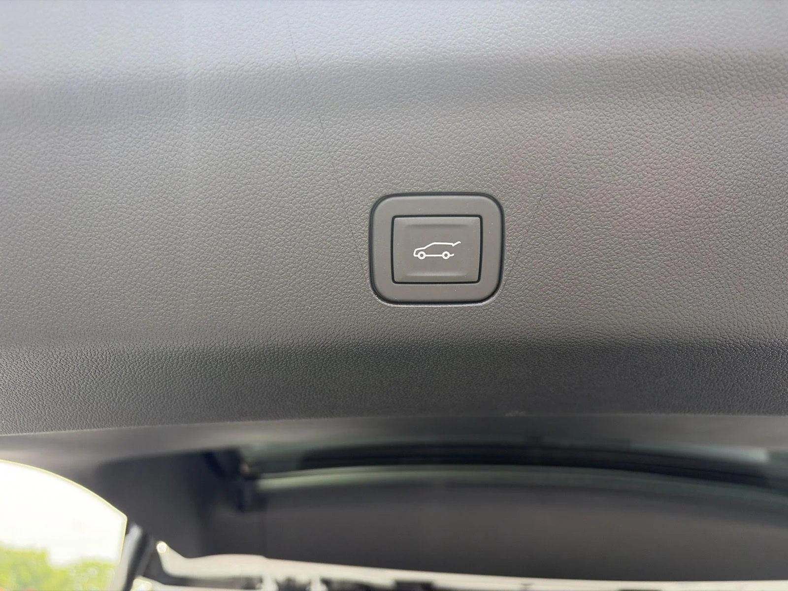 New 2026 Summit White Chevrolet LT image 6