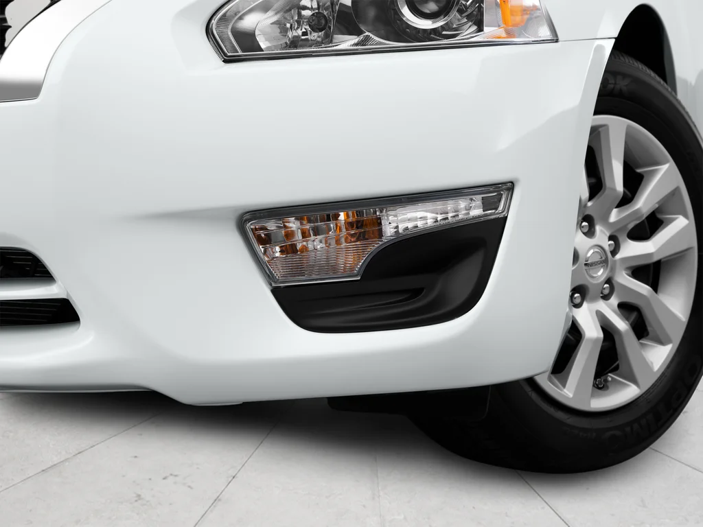Used 2015 White Nissan 2.5 S image 43