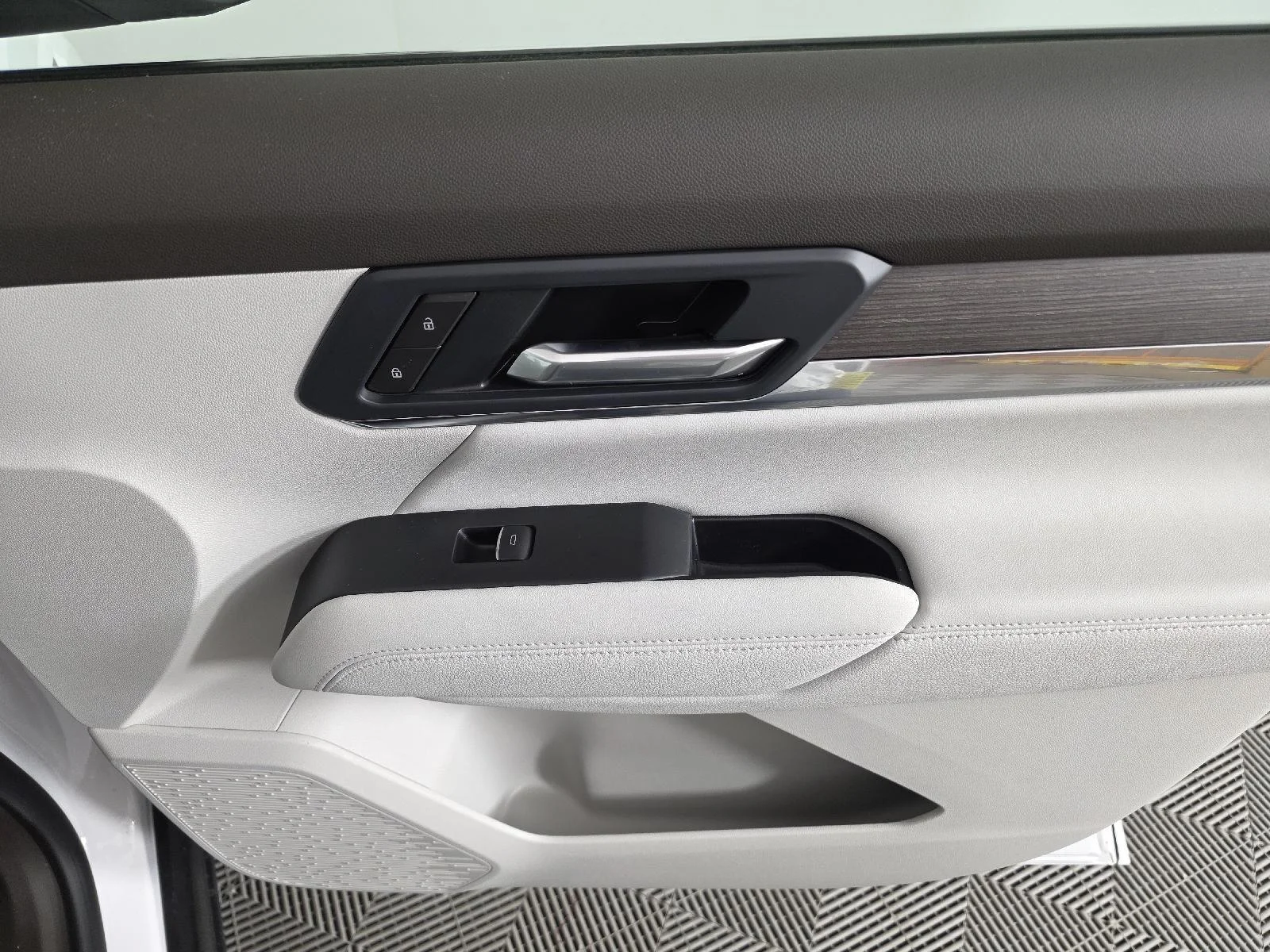 New 2026 Summit White GMC Denali image 24