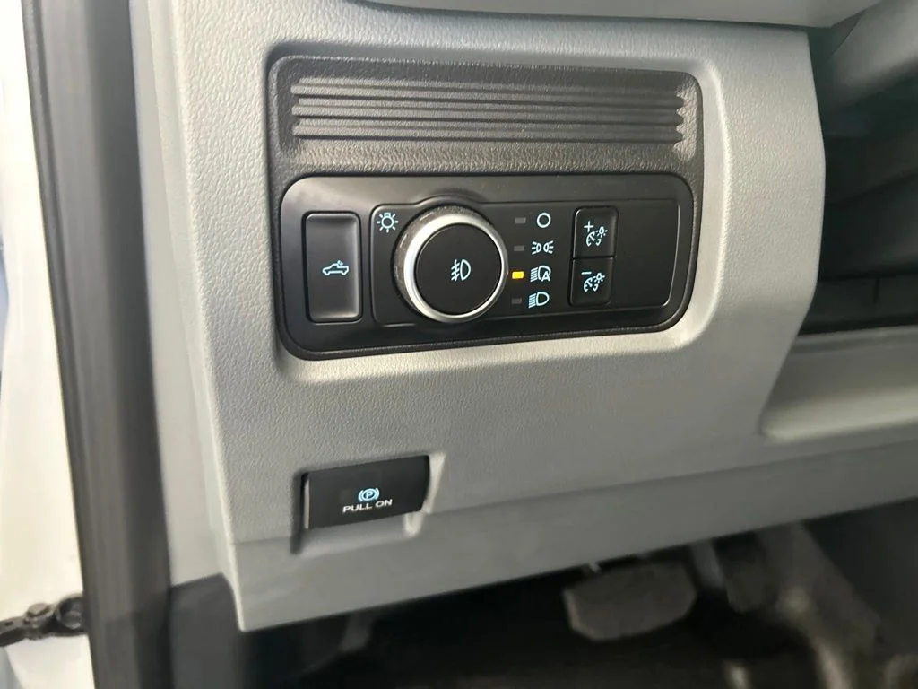 Used 2025 White Ford XLT image 34