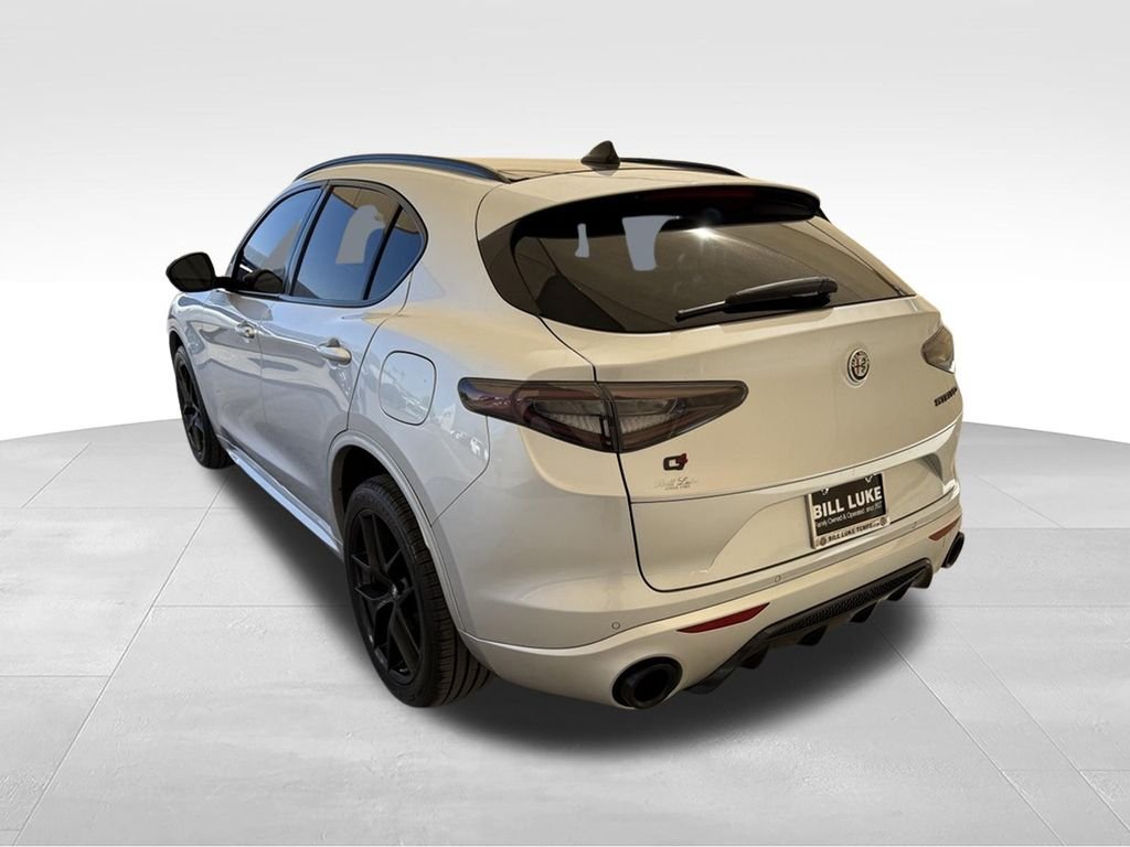 Used 2021 Silverstone Gray Metallic Alfa Romeo Ti Sport image 8