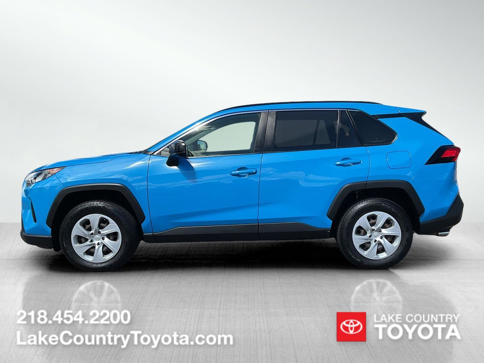 Used 2019 Toyota RAV4 LE with VIN JTMF1RFVXKJ012846 for sale in Brainerd, Minnesota