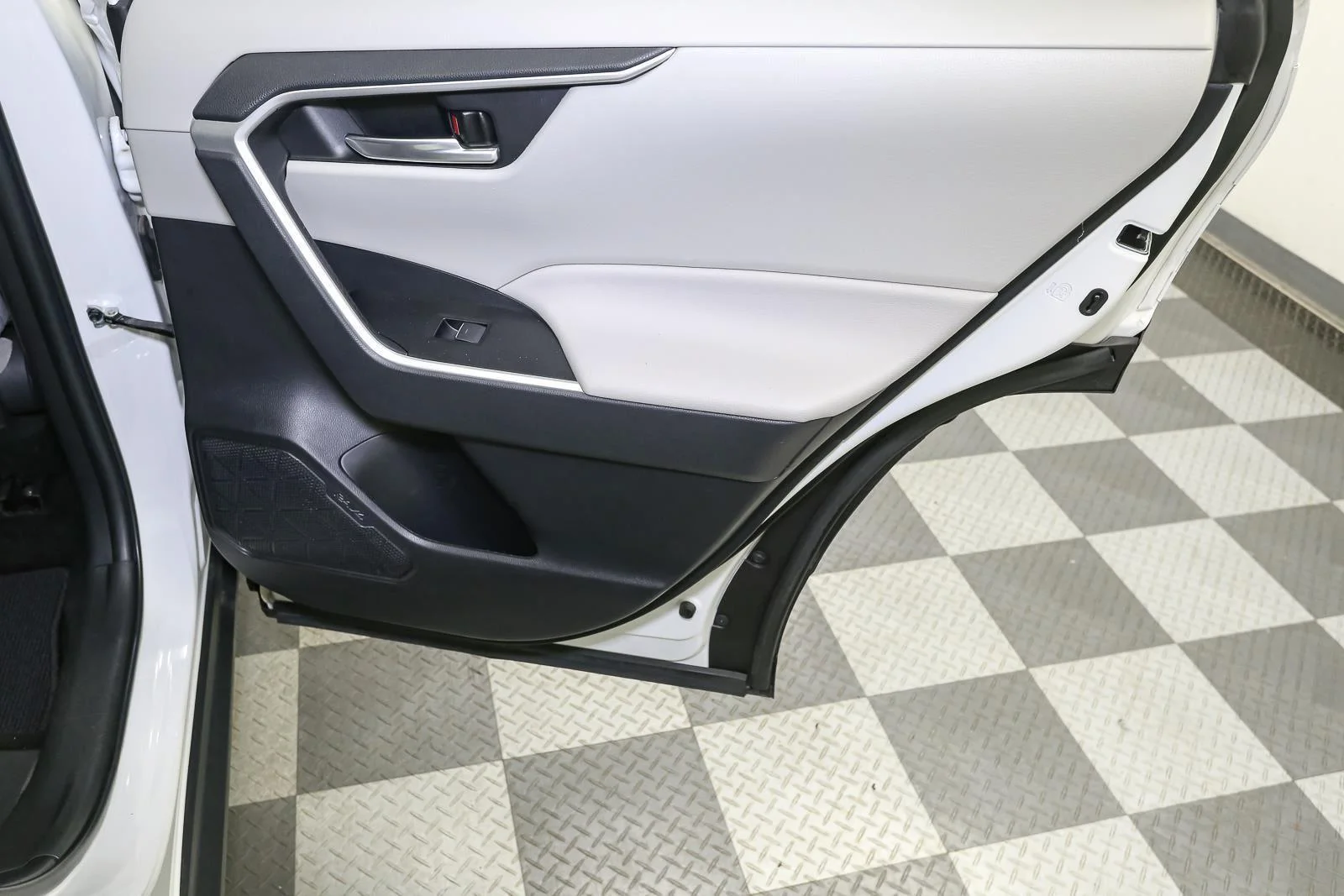 Certified Used 2023 Ice Cap Toyota XLE image 24