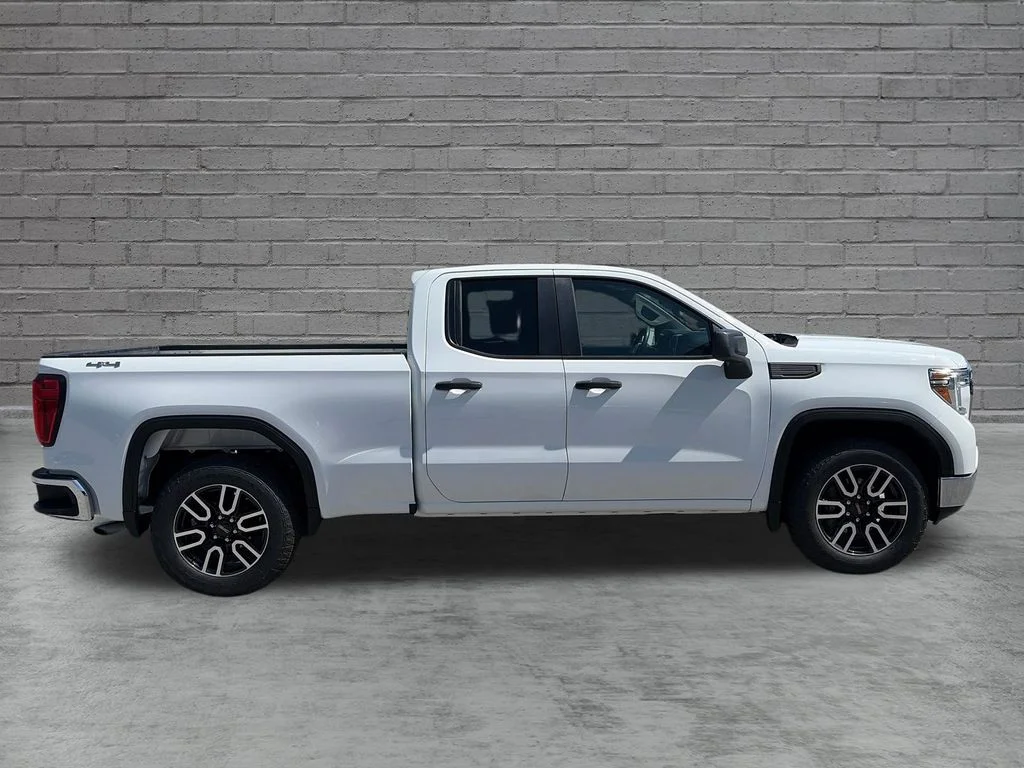 Used 2021 Summit White GMC Base image 7