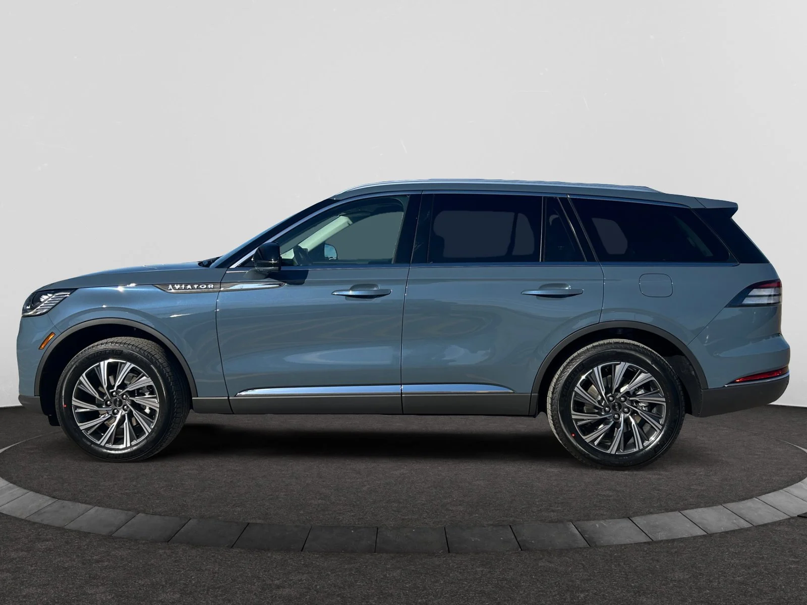 New 2026 Whisper Blue Metallic Clearcoat Lincoln Premiere image 2