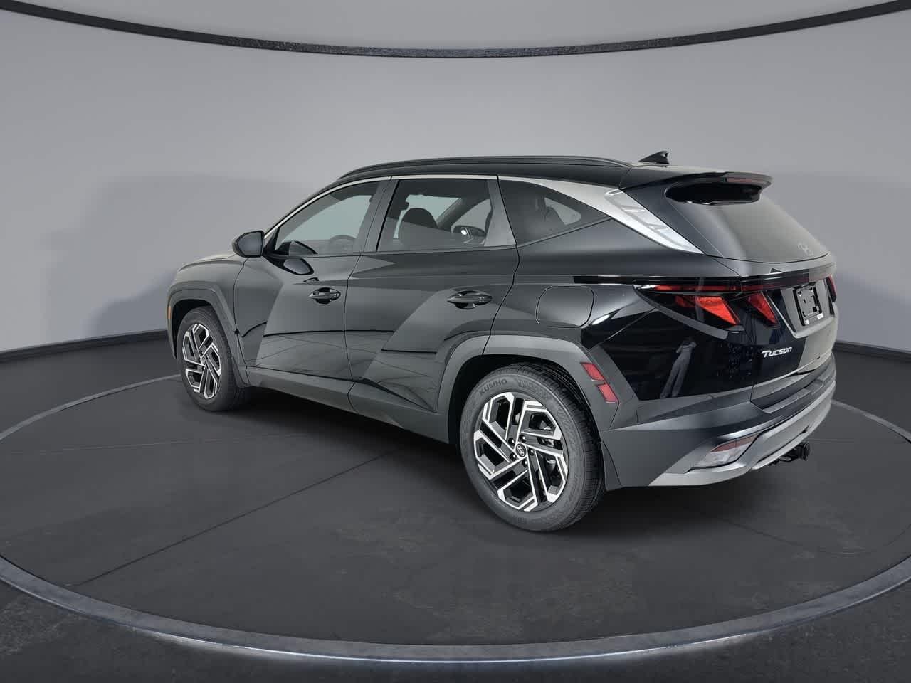 New 2026 Phantom Black Hyundai SEL Plus FWD image 33