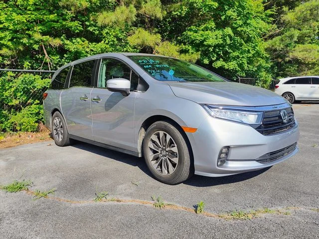 Used 2021 Silver Honda EX-L image 3