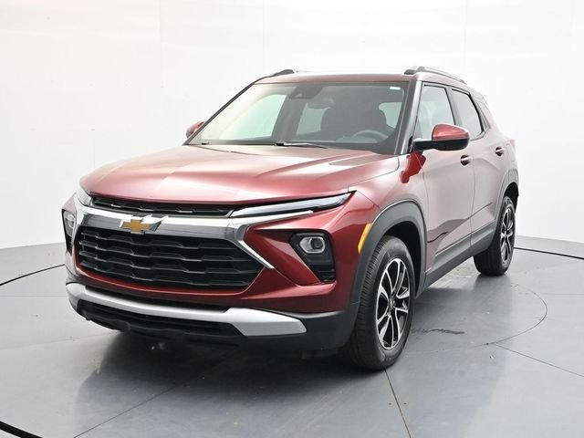 Used 2025 Crimson Chevrolet LT image 4