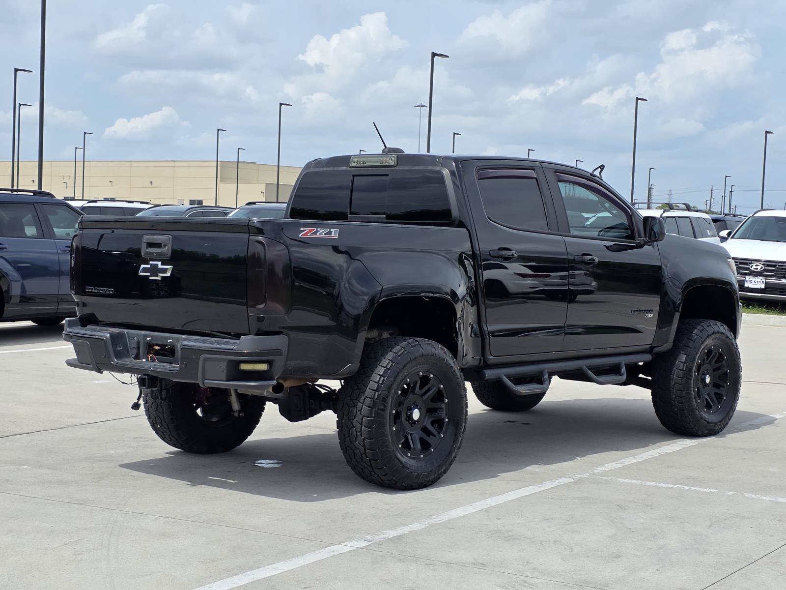 Used 2019 Black Chevrolet Z71 image 4