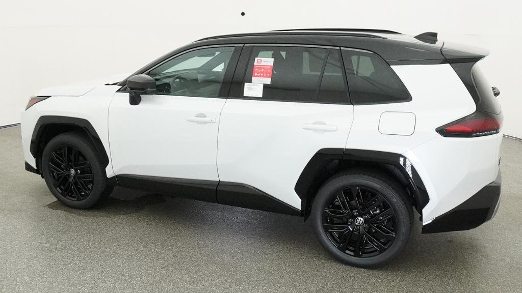 New 2026 Wind Chill Pearl with Midnight Black Metallic roof Toyota XSE image 13