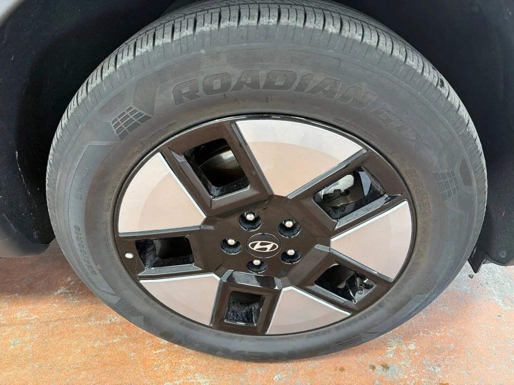 Used 2026 Rockwood Green Hyundai SEL image 11