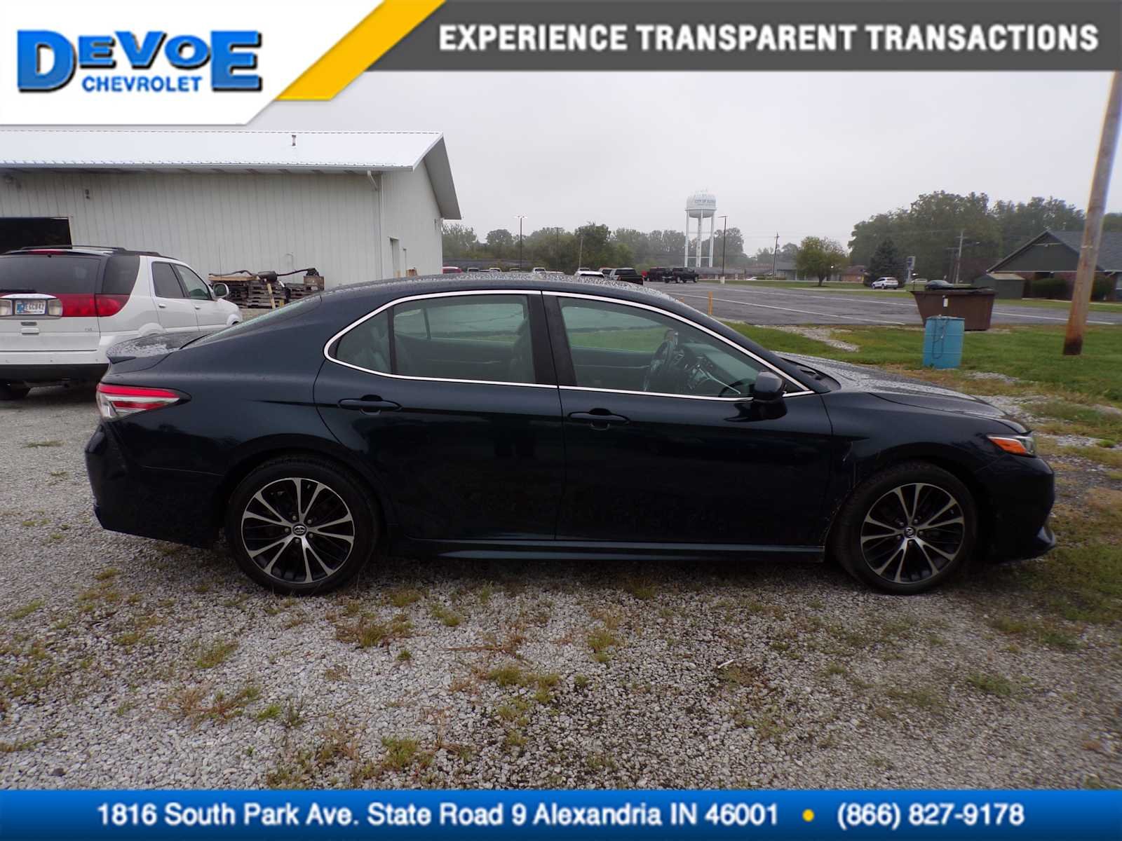 Used 2018 Blue Toyota SE image 1