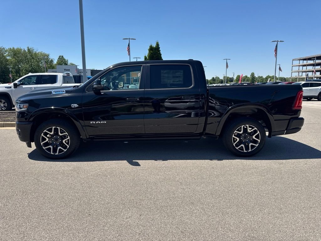 New 2026 Diamond Black Crystal Pearl-Coat Exterior Paint RAM Laramie image 7