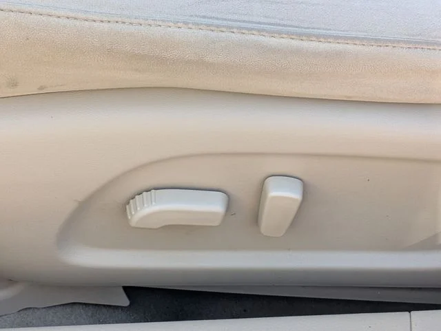 Used 2014 White Nissan 2.5 SV image 10