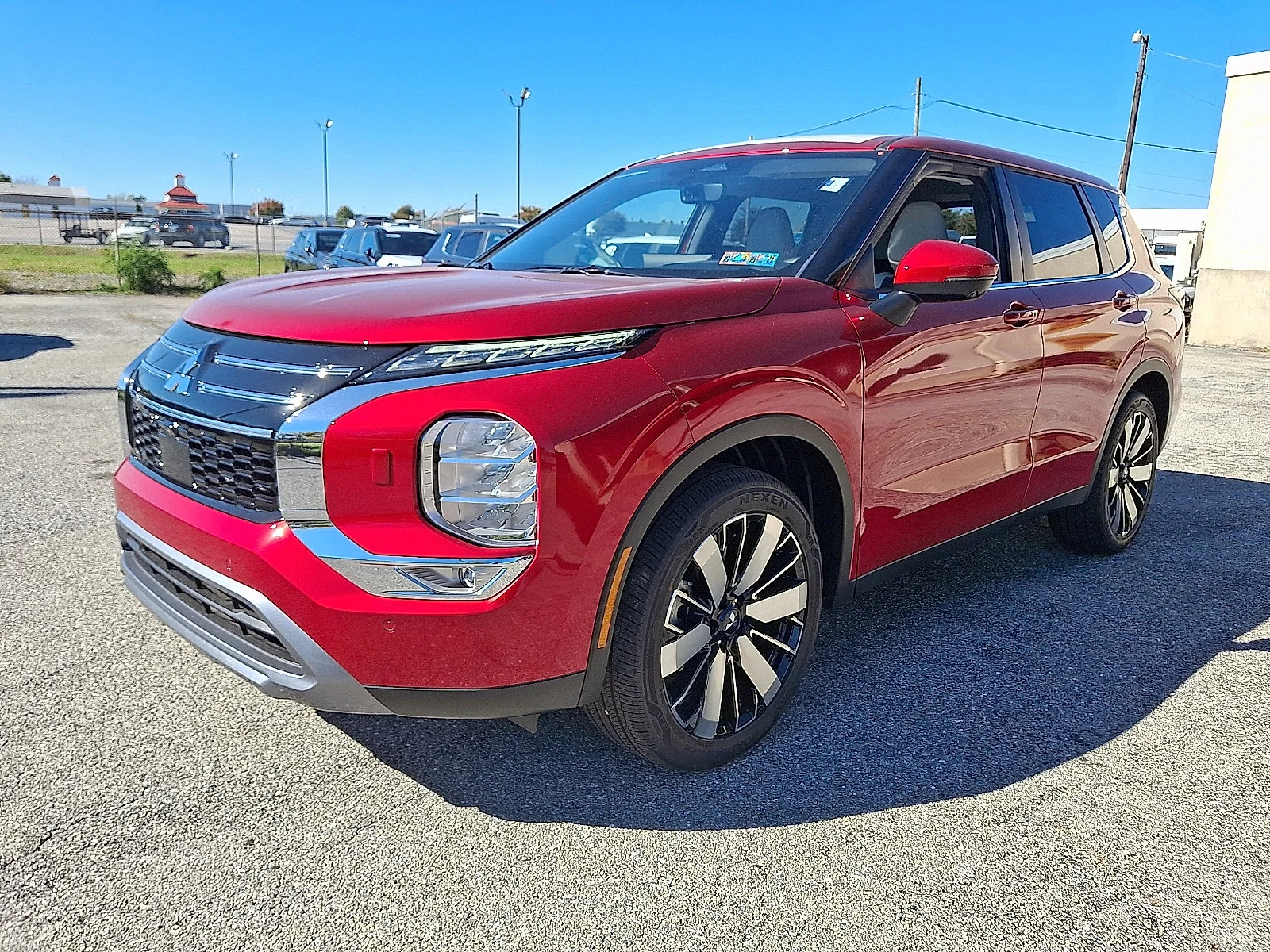 New 2026 Red Mitsubishi SE image 4