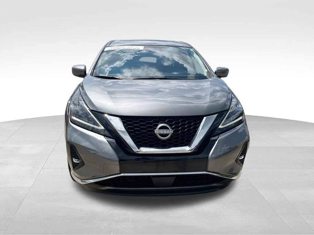 Used 2023 Gray Nissan SL image 3