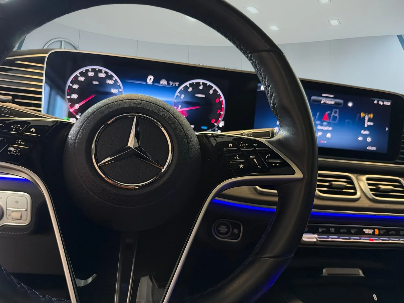 Used 2025 Silver Mercedes-Benz Gle 450 4matic Coupe image 14