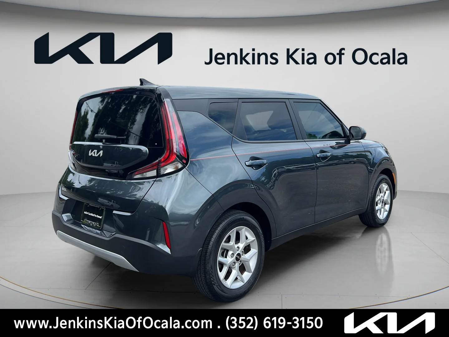Used 2025 Gravity Gray Kia S image 3