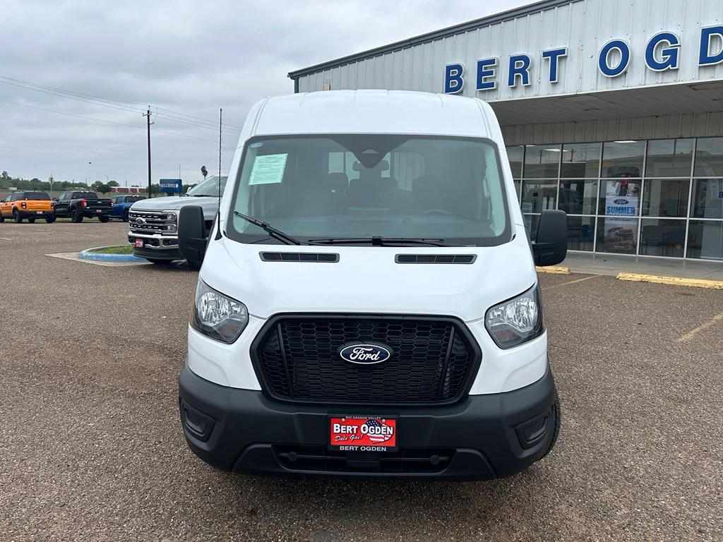 Used 2026 White Ford XL image 2