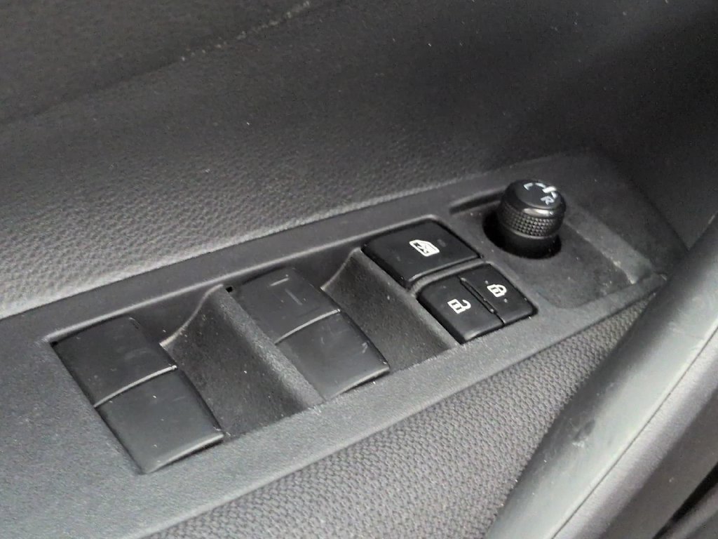 2024 Toyota Corolla LE - Photo 39
