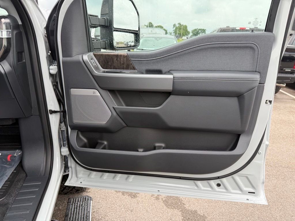 New 2026 Avalanche Ford F-250® Lariat® image 18