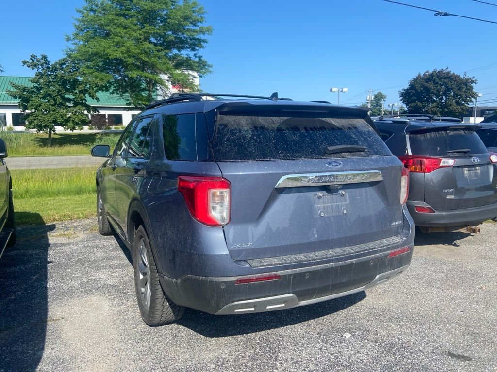 Used 2021 Blue Metallic Ford XLT image 4