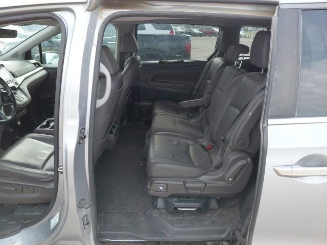 Used 2018 Silver Honda EX-L image 5