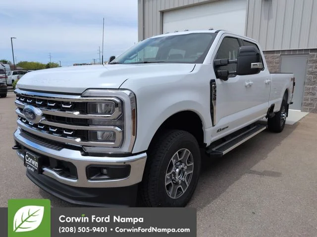 New 2026 Oxford White Ford Lariat image 7