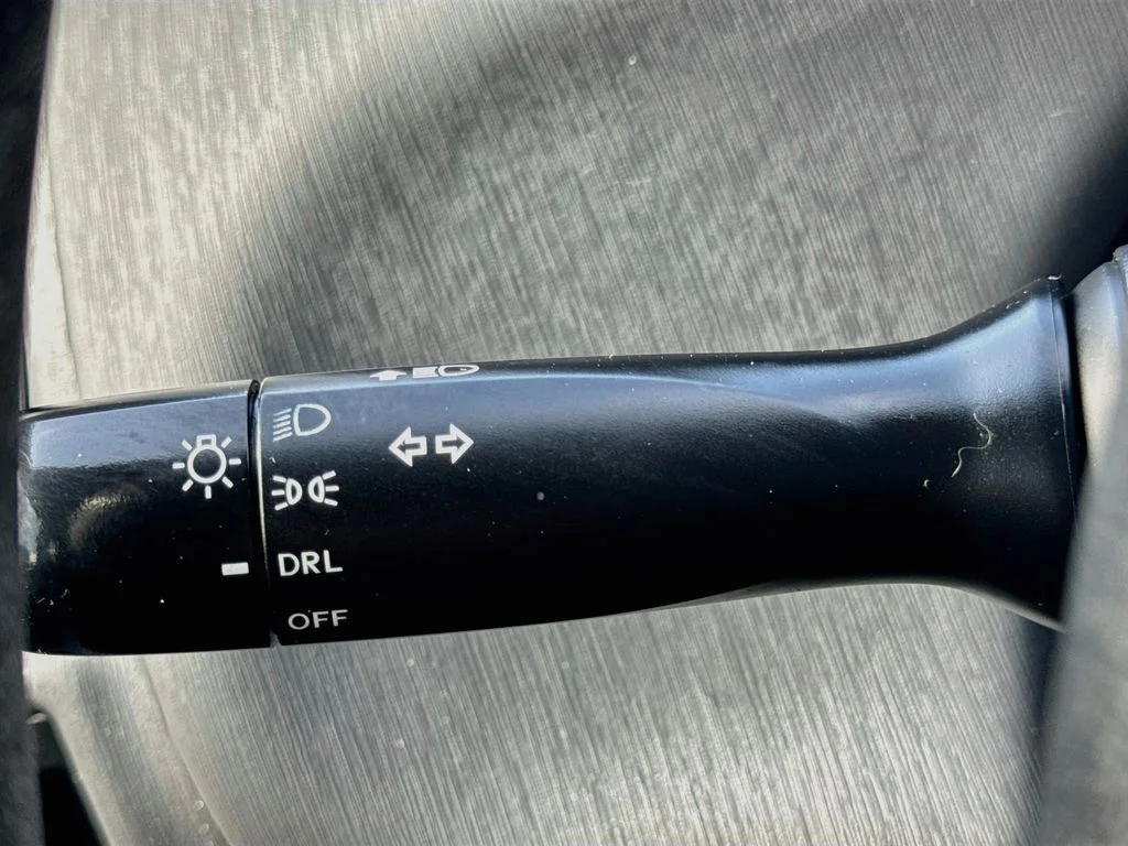 Used 2014 Gray Toyota Three image 12