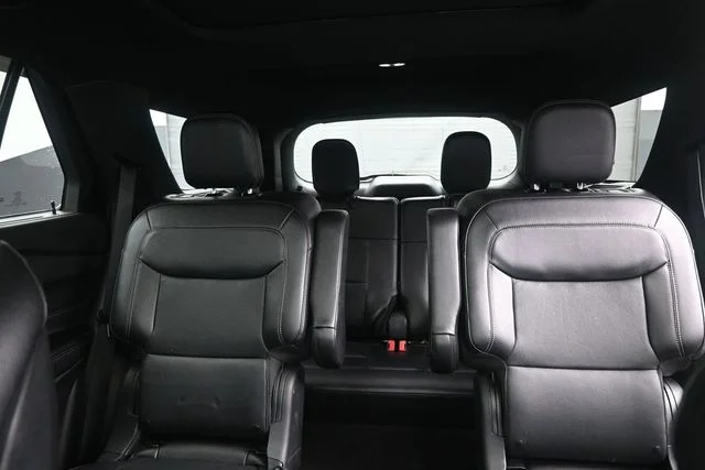 Certified Used 2020 Black Metallic Ford Limited image 18