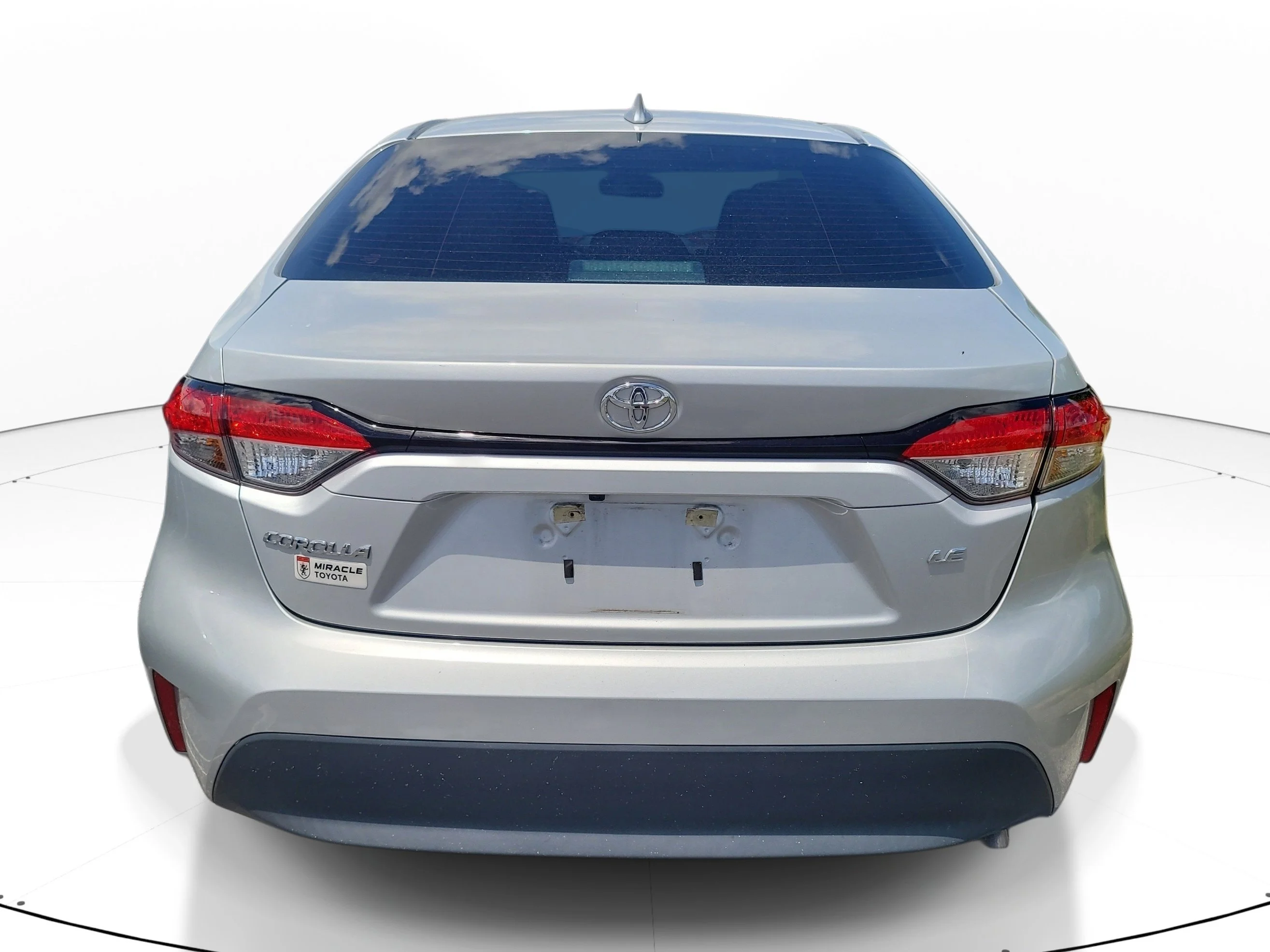 Used 2024 Classic Silver Metallic Toyota LE image 5
