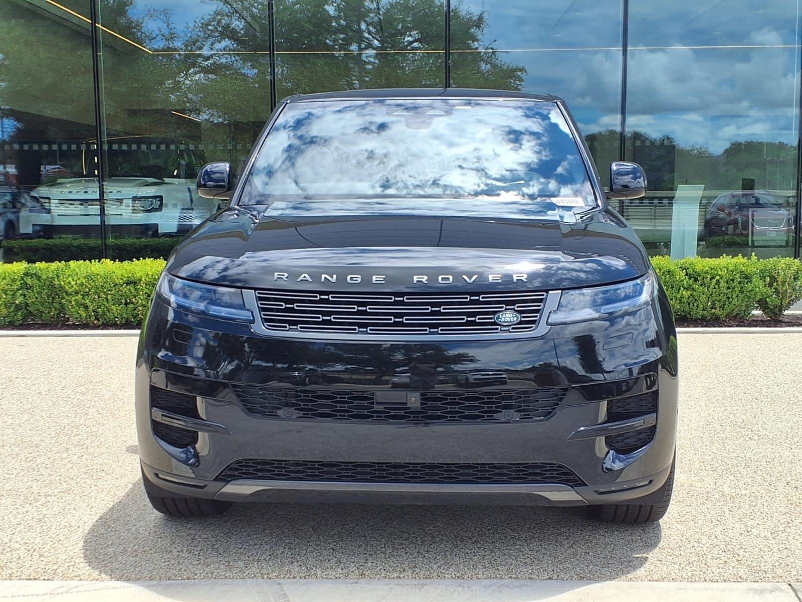New 2026 Santorini Black Land Rover SE image 2