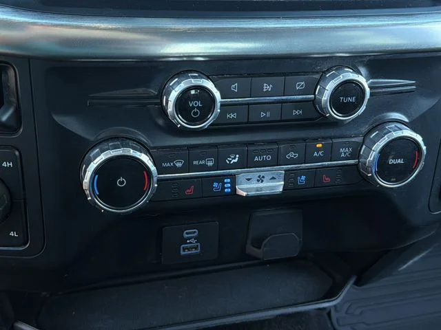 Used 2022 Red Ford Lariat image 25