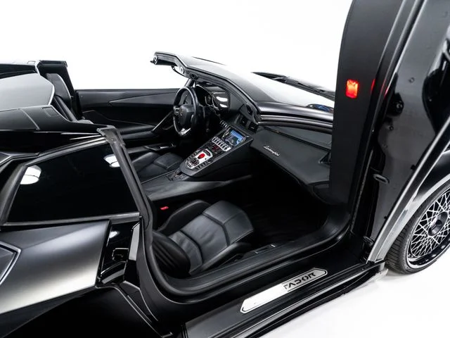 Used 2014  Lamborghini  image 132