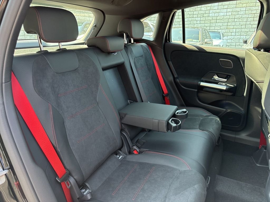 2026 Mercedes-Benz GLA AMG GLA 35 - Photo 35