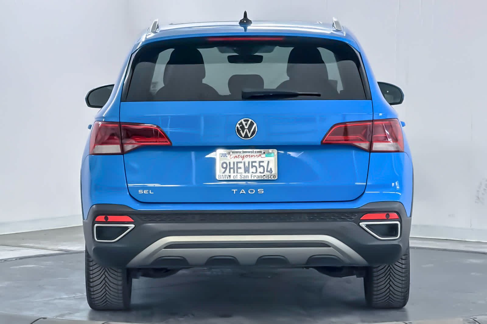 Used 2022 Cornflower Blue Volkswagen SEL image 7
