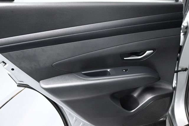 Used 2025 Silver Hyundai SEL image 9
