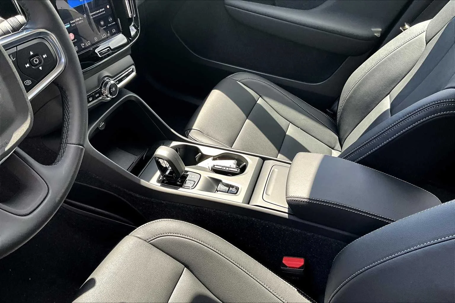 2026 Volvo XC40 Core - Photo 10